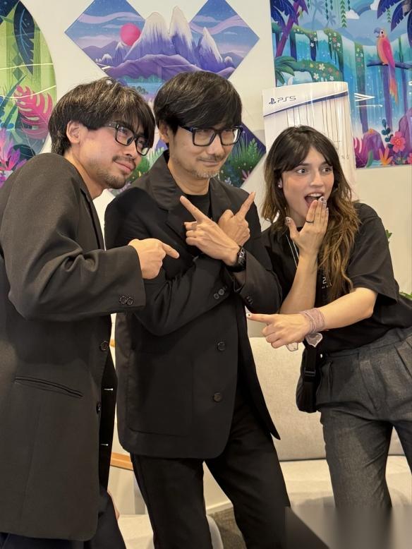 别光看热闹 真假小岛秀夫晒合照 你能分的出来吗