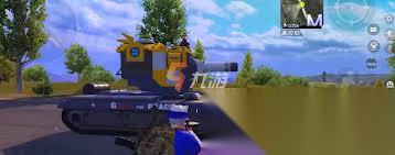 和平精英怎么完成和盔仔合影任务