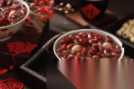 腊八节喝腊八粥的习俗与什么传统寓意最相关